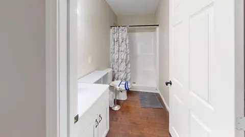 Bath - 3318 Windjammer Rd, White Pine, TN 37890 photo 1 of 2