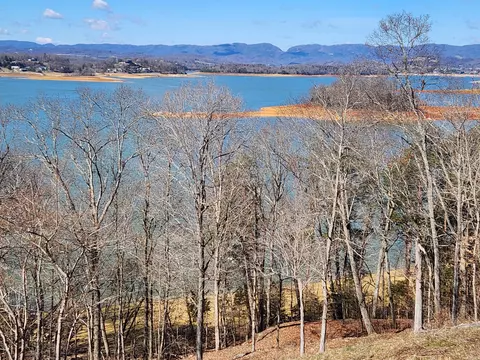 2613 Serenity Sound, Morristown, TN 37877