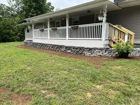 3440 Iron Gate Dr, White Pine, TN 37890