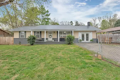 1277 Sunrise Dr, Newport, TN 37821