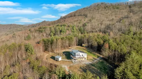 1098 Paint Mountain Rd, Greeneville, TN 37743