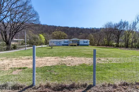 1400 W Pines Rd, Afton, TN 37616