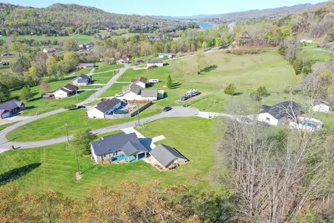 252 Creekside Dr, Bean Station, TN 37708 photo 9