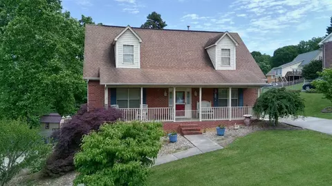 6237 Nightingale St, Morristown, TN 37814