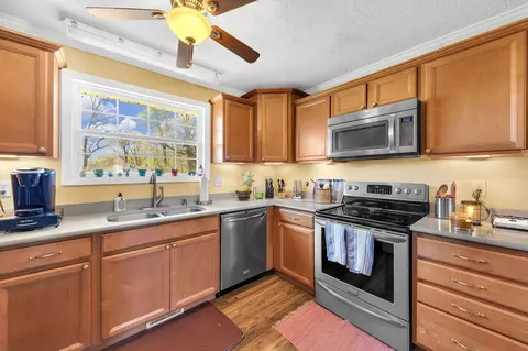 Kitchen - 1563 Senator Cir, Talbott, TN 37877 photo 1 of 3