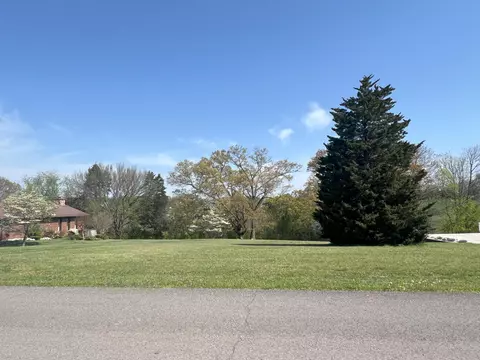 4039 Peace Dr, Morristown, TN 37814