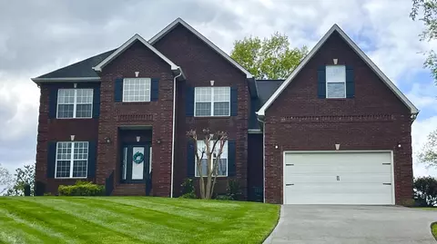 905 Glenda Ln, Sevierville, TN 37862