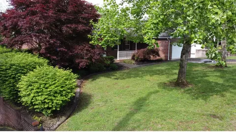 1377 Brookfield Dr, Morristown, TN 37814