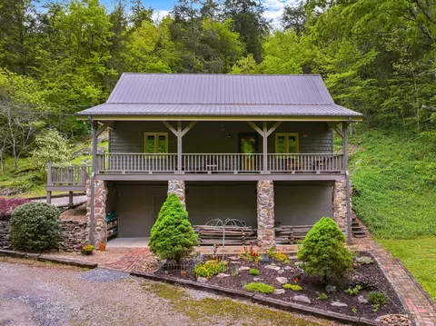 477 Stoney Fork Rd, Sneedville, TN 37869