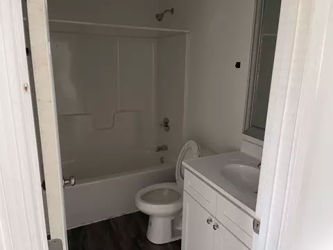 Bath - 784 Parsonage Rd, White Pine, TN 37890 photo 3 of 3