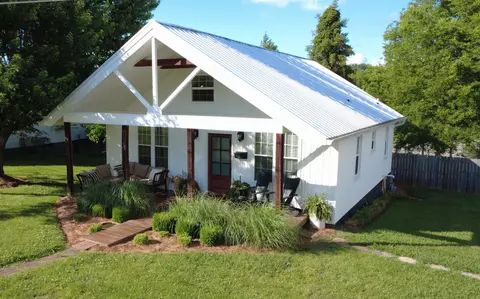 522 3rd Street St, Newport, TN 37821