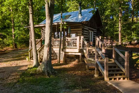 1523 Cherry Brook Dr, Dandridge, TN 37725