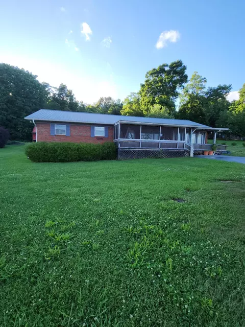 204 Clearview Dr, Bean Station, TN 37708