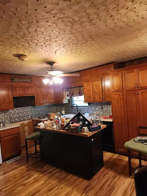 Kitchen - 204 Clearview Dr, Bean Station, TN 37708 photo 1 of 2