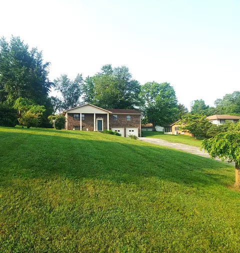 848 Lakewood Dr, Jefferson City, TN 37760