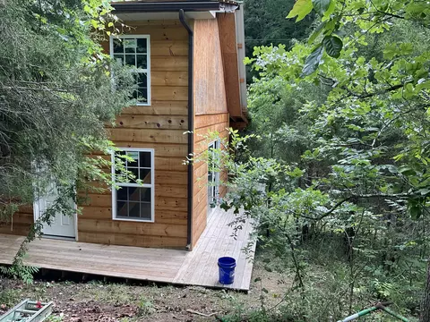 2600 Moore Ridge Rd, Bybee, TN 37713
