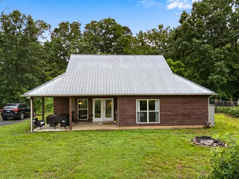 369 Moore Rd, Mooresburg, TN 37811