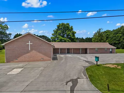 1015 N Union Grove Rd, Friendsville, TN 37737