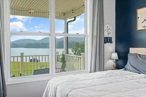 Bedroom - 223 Masters Ln, Bean Station, TN 37708 photo 5 of 9
