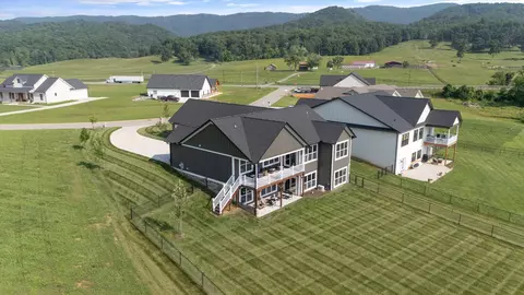 Exterior - 223 Masters Ln, Bean Station, TN 37708 photo 9 of 9