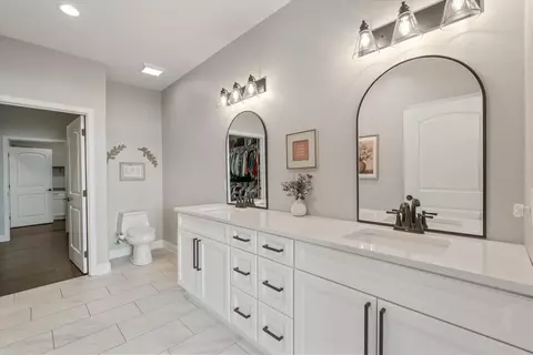 Bath - 223 Masters Ln, Bean Station, TN 37708 photo 1 of 4