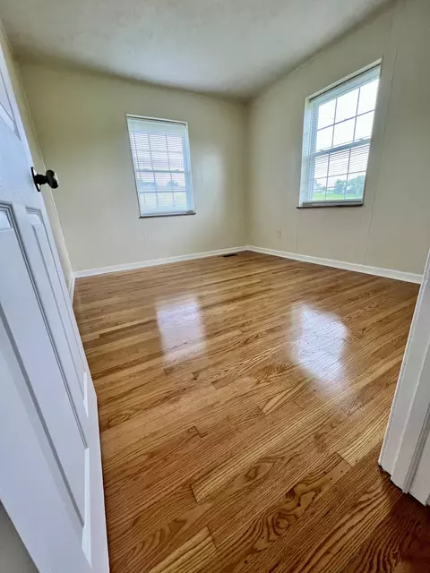 Bedroom - 993 Lakeshore Rd, Talbott, TN 37877 photo 1 of 4