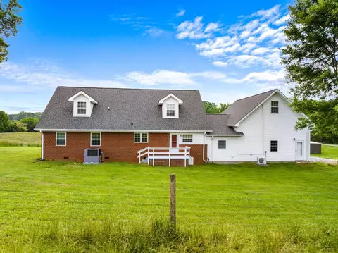 Exterior - 993 Lakeshore Rd, Talbott, TN 37877 photo 4 of 7