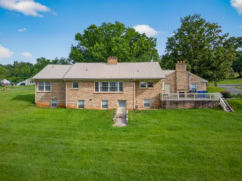 1125 W 6th N St, Morristown, TN 37814