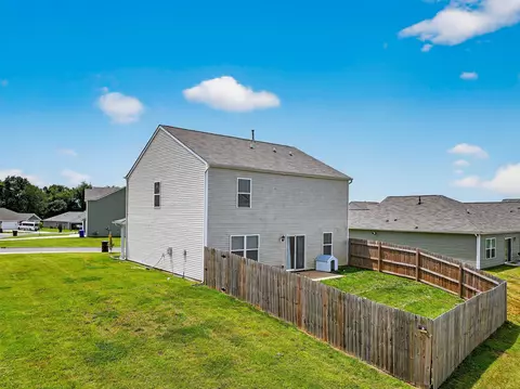 1104 Janice Ln, Talbott, TN 37877 photo 3