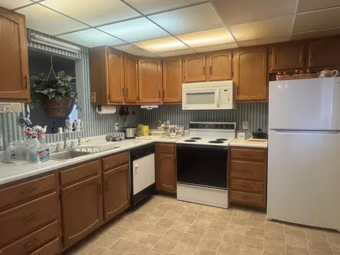 Kitchen - 2629 Vista Dr, Talbott, TN 37877 photo 1 of 1