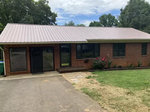 328 Highland Dr, Morristown, TN 37813