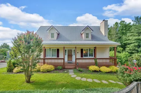 4820 Edens View Rd, Kingsport, TN 37664