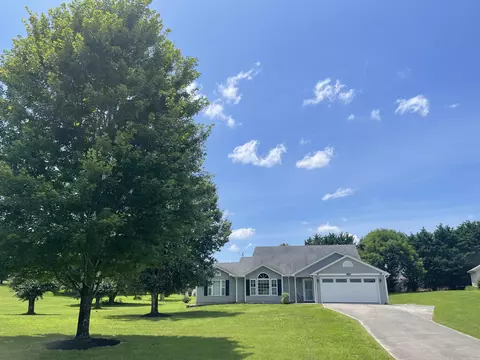 1830 Pheasant Xing, Dandridge, TN 37725