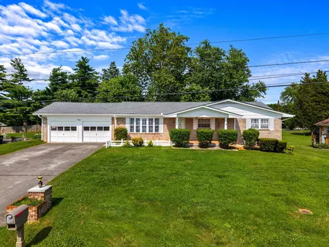 700 Drinnon Dr, Morristown, TN 37814