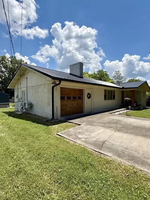 Exterior - 1169 E Old Andrew Johnson Hwy, Talbott, TN 37877 photo 5 of 6
