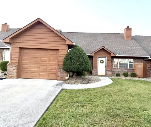1318 Secretariat Dr, Morristown, TN 37814