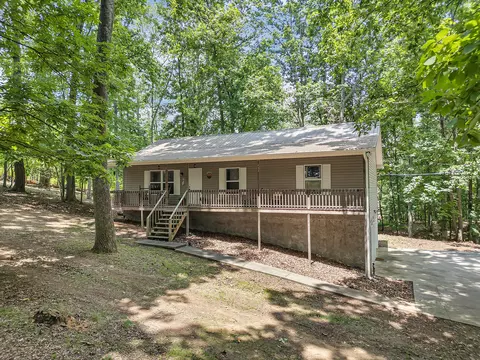 433 Oak Grove Rd, Rogersville, TN 37857