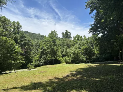 293 Hickory Spgs Rd, Washburn, TN 37888