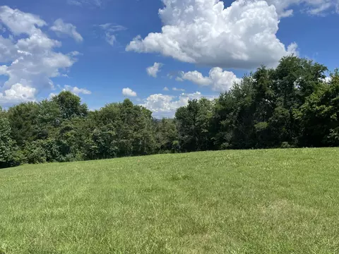 422 Beechwood Cir, Morristown, TN 37814
