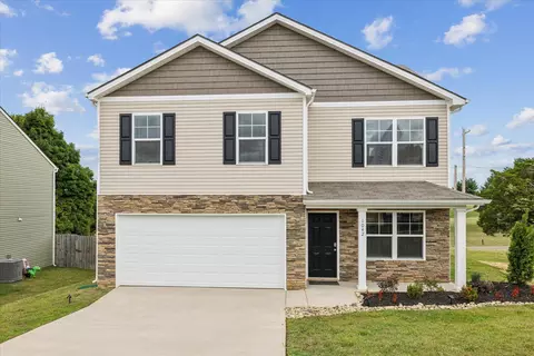 1042 Greenway Dr, Morristown, TN 37814