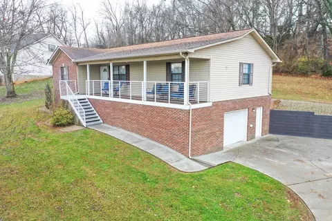 1708 Boardwalk Cir, Morristown, TN 37814