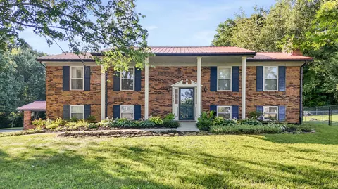 4922 Red Oak Dr, Morristown, TN 37814