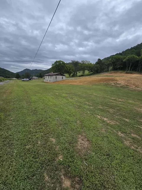 414 Kyle Valley Rd, Eidson, TN 37731 photo 3