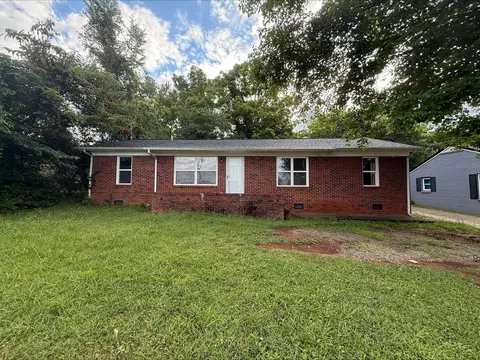 525 S Liberty Hl, Morristown, TN 37813