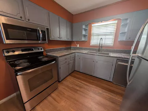 Kitchen - 223 Clearview Dr, Bean Station, TN 37708 photo 1 of 2