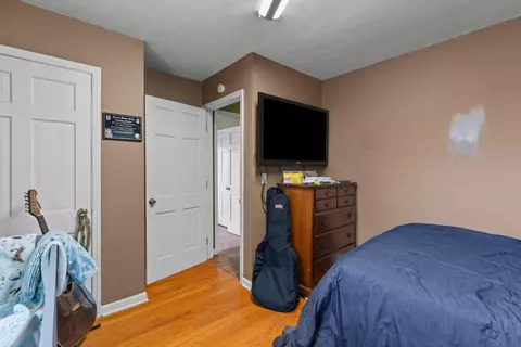 Bedroom - 223 Clearview Dr, Bean Station, TN 37708 photo 2 of 4