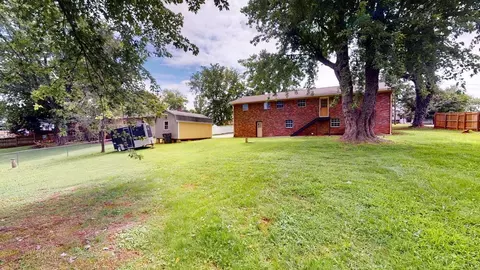 Exterior - 514 Phyllis Cir, Talbott, TN 37877 photo 3 of 8