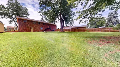 Exterior - 514 Phyllis Cir, Talbott, TN 37877 photo 4 of 8