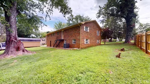 Exterior - 514 Phyllis Cir, Talbott, TN 37877 photo 2 of 8