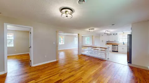 Entry Way - 514 Phyllis Cir, Talbott, TN 37877 photo 1 of 4